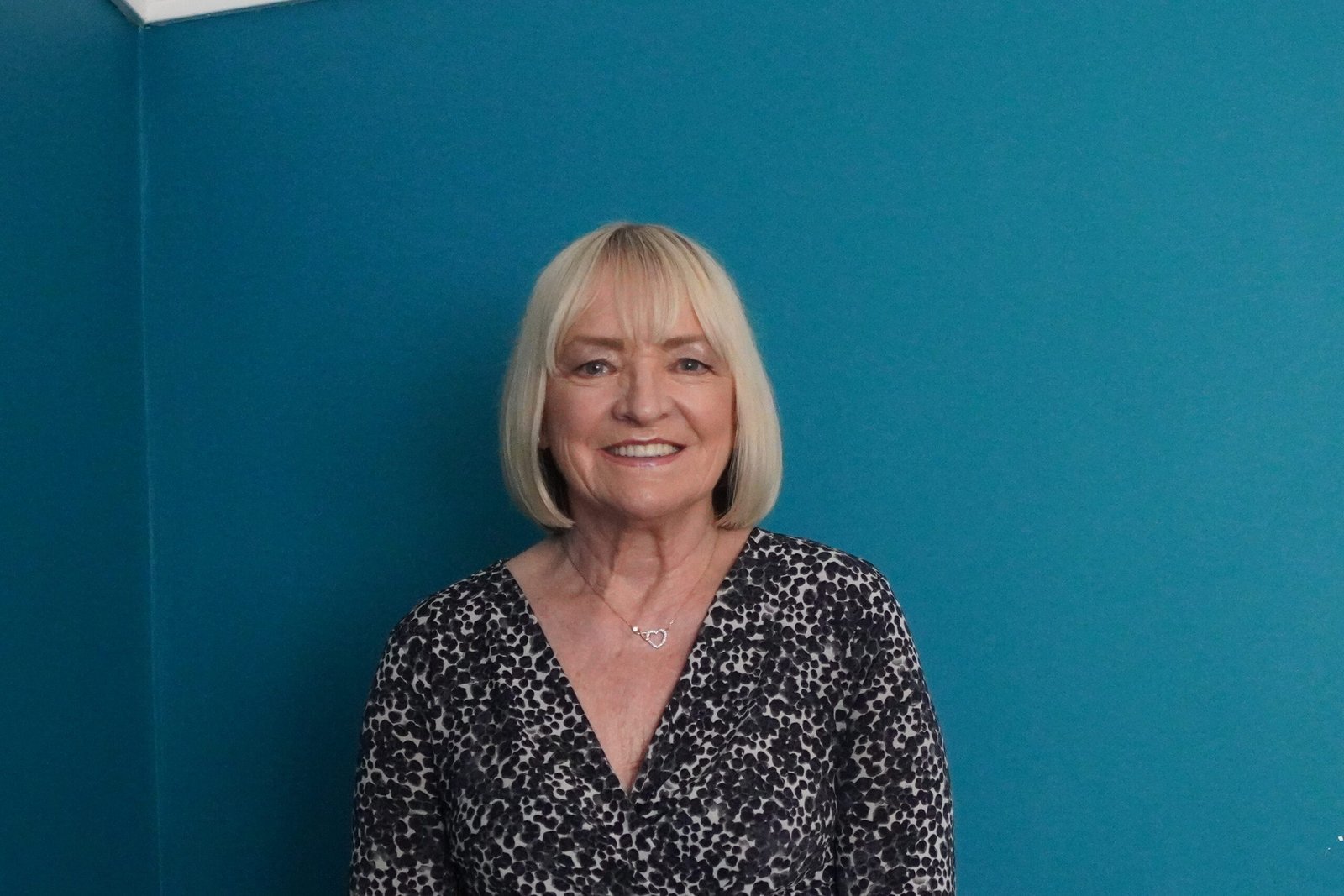 Elaine head and shoulders